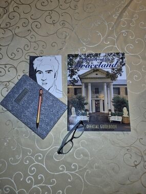 Graceland Official Guidebook 1996